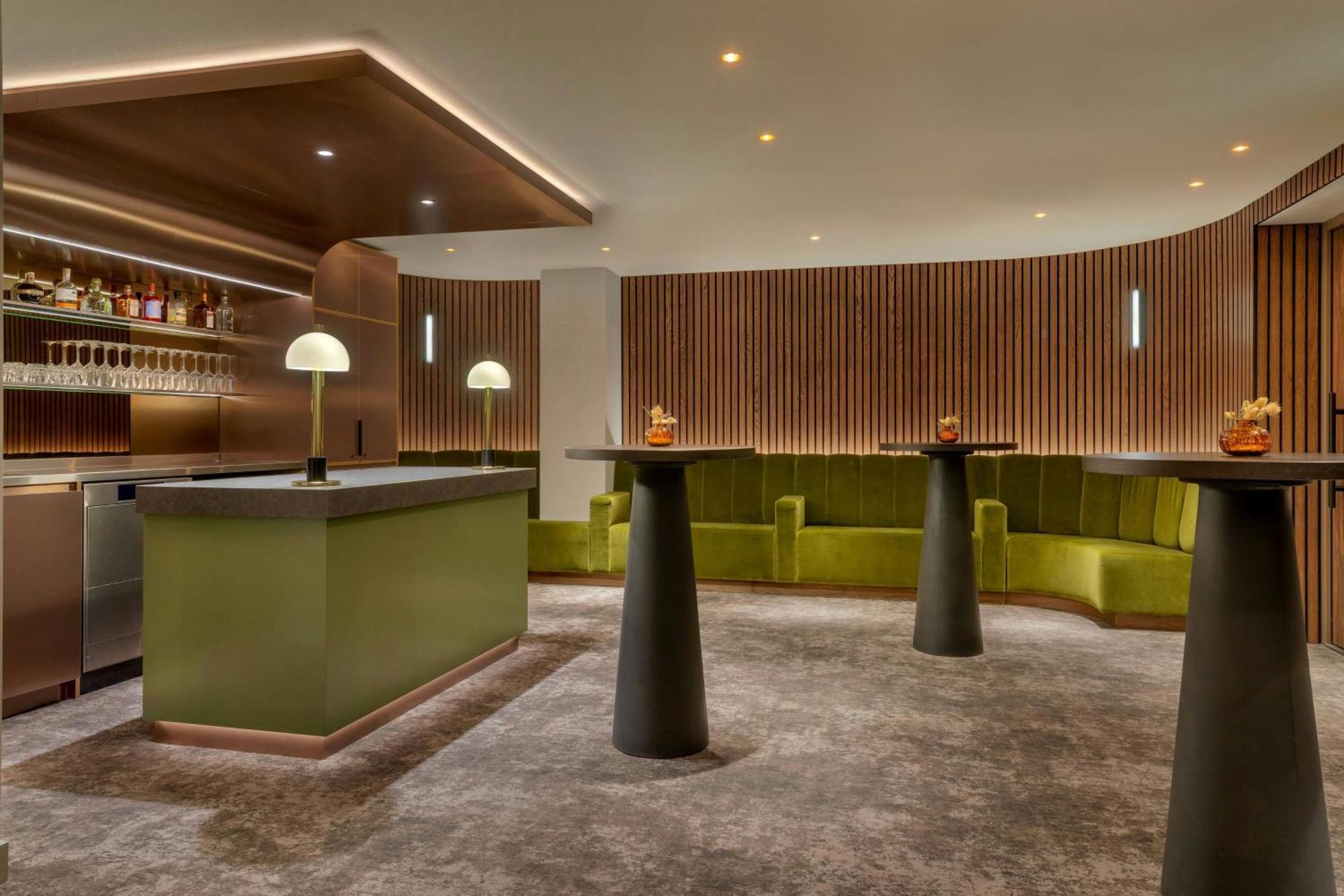 Renaissance Hotel